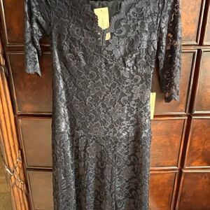 Vertigo Paris Black Sheath Dress V-Neck 3/4 Sleeve